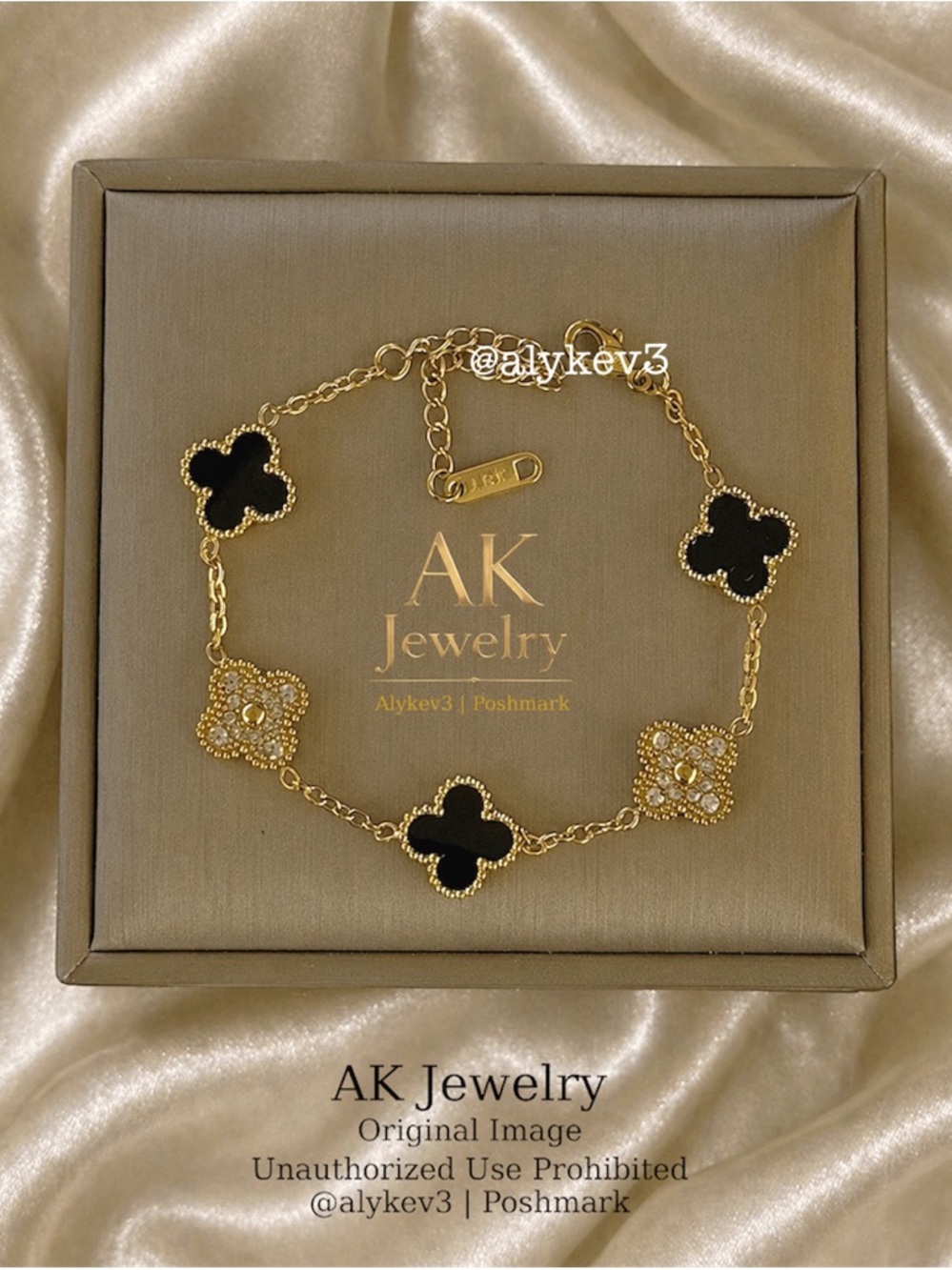 💎18k Onyx Black LUXURY QUATREFOIL Clover 5 Motif Bracelet, Pave & Black GP